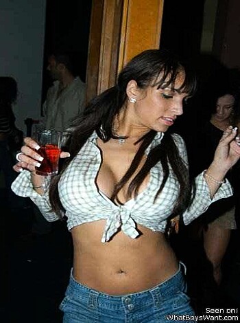 a girl at a party 38  - Photo 6