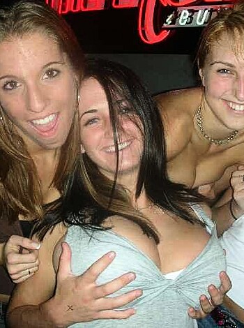 a girl at a party 38  - Photo 2