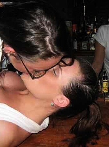 a girl at a party 38  - Photo 12