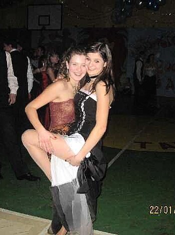 a girl at a party 38  - Photo 15