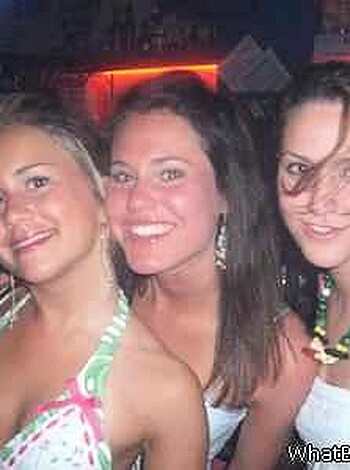 a girl at a party 38  - Photo 20