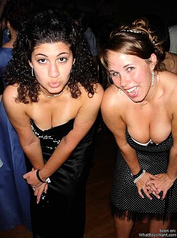 a girl at a party 39 - Photo 11