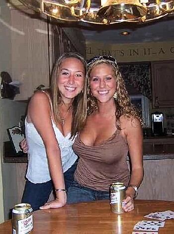 a girl at a party 39 - Photo 7