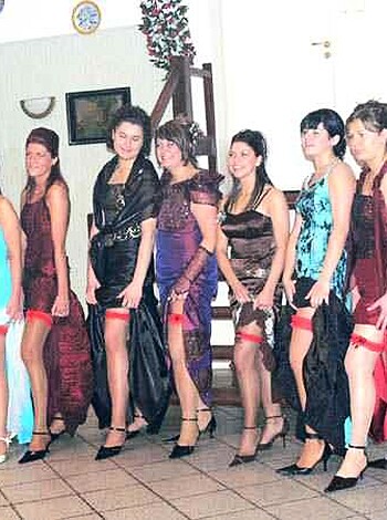 a girl at a party 39 - Photo 40