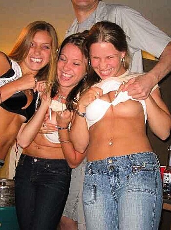 a girl at a party 38  - Photo 28