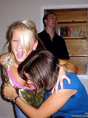 a girl at a party 38  - Photo 31