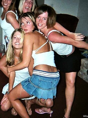 a girl at a party 38  - Photo 40