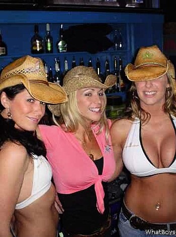 a girl at a party 38  - Photo 43