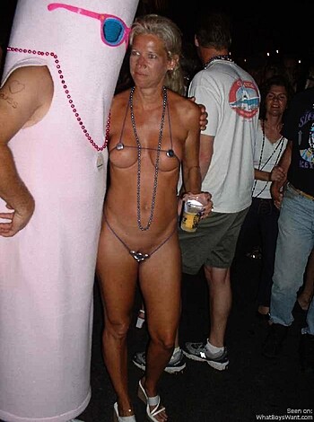 a girl at a party 38  - Photo 56