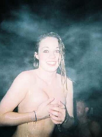 a girl at a party 38  - Photo 62