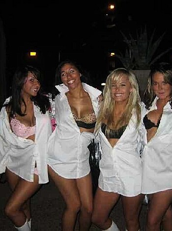 a girl at a party 33 - Photo 10