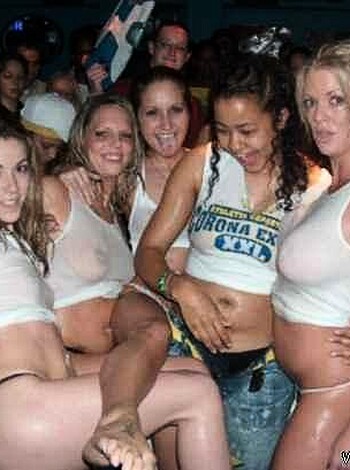 a girl at a party 33 - Photo 17