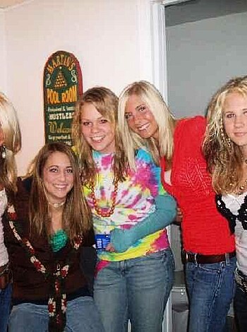 a girl at a party 33 - Photo 31