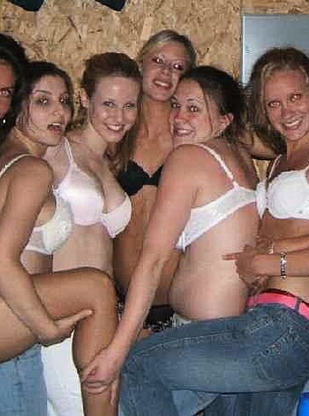a girl at a party 31  - Photo 24