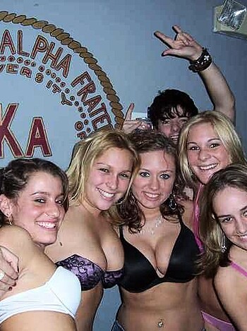 a girl at a party 31  - Photo 42