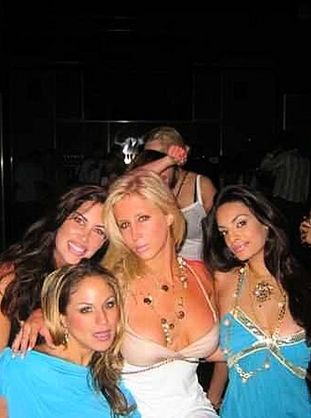 a girl at a party 32 - Photo 10