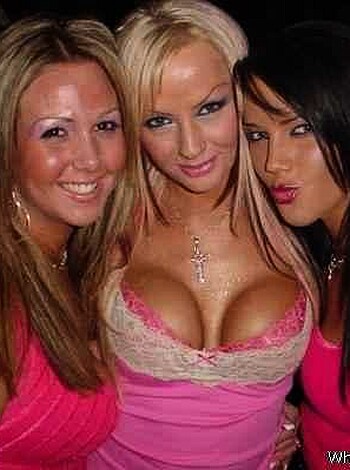 a girl at a party 32 - Photo 18