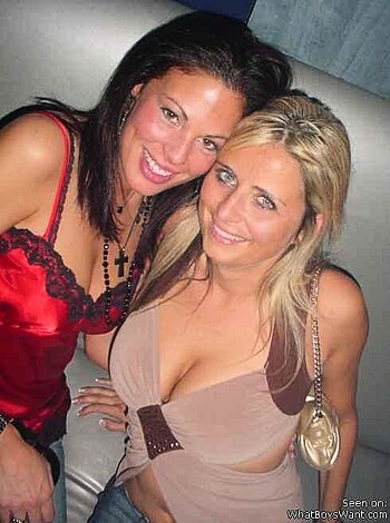 a girl at a party 32 - Photo 19