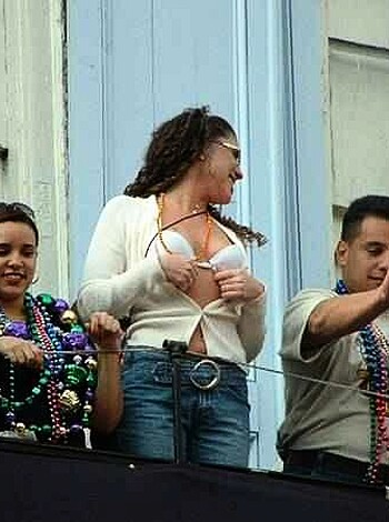 a girl at a party 32 - Photo 21
