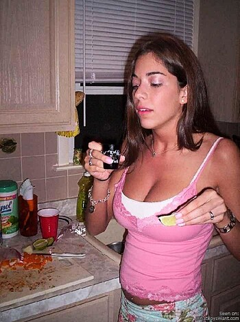 a girl at a party 32 - Photo 38