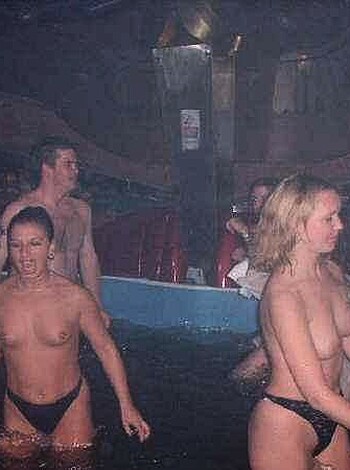 a girl at a party 28  - Photo 35