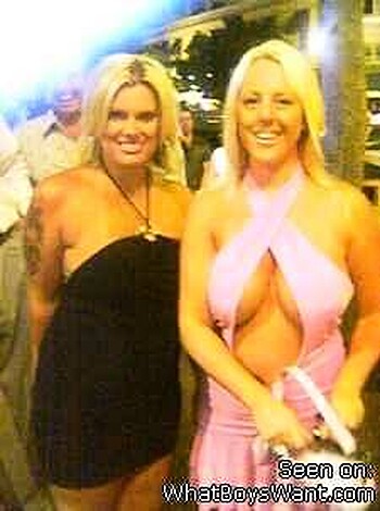 a girl at a party 28  - Photo 67