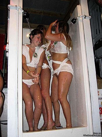a girl at a party 28  - Photo 83