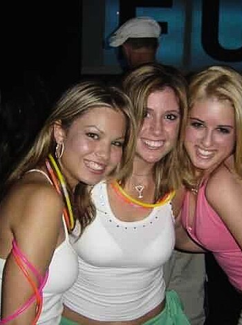a girl at a party 28  - Photo 90