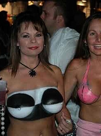 a girl at a party 26  - Photo 80