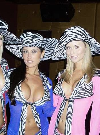 a girl at a party 26  - Photo 86