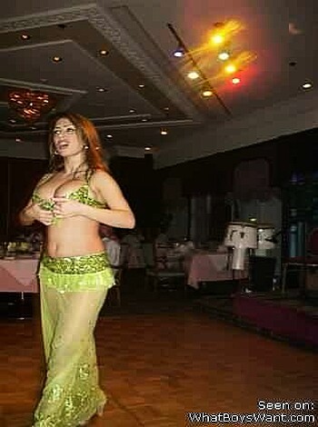 a girl at a party 20  - Photo 45