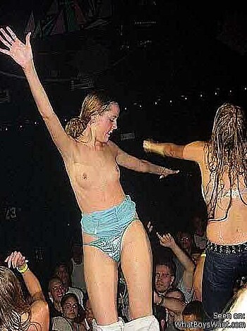 a girl at a party 20  - Photo 55