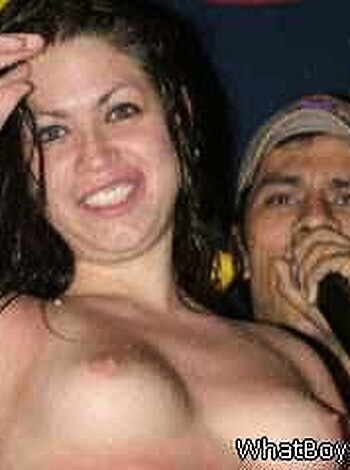 a girl at a party 20  - Photo 74