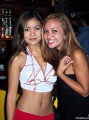 a girl at a party 20  - Photo 97