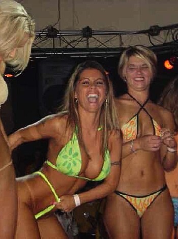 a girl at a party 18  - Photo 3