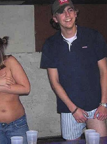 a girl at a party 18  - Photo 8