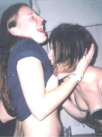a girl at a party 18  - Photo 23