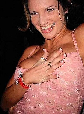 a girl at a party 18  - Photo 35