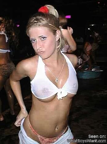 a girl at a party 18  - Photo 46