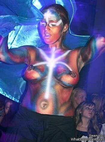 a girl at a party 18  - Photo 49