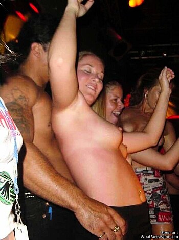 a girl at a party 18  - Photo 63