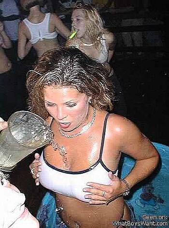 a girl at a party 18  - Photo 79