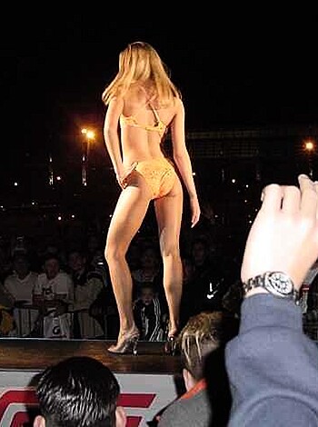 a girl at a party 18  - Photo 82