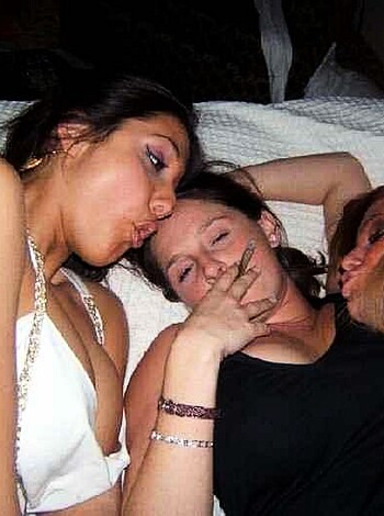 a girl at a party 3  - Photo 32