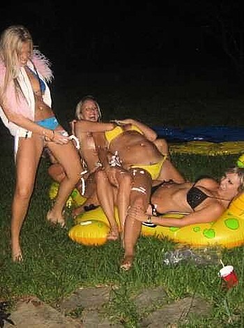 a girl at a party 3  - Photo 39