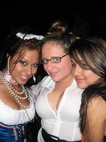 a girl at a party 3  - Photo 38