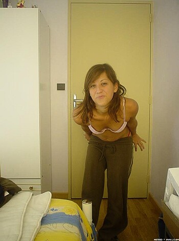 Beatifull girl fucked at home - Photo 24
