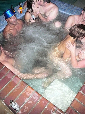 AMATEUR Swingers party - Homemade Fucked - Photo 120