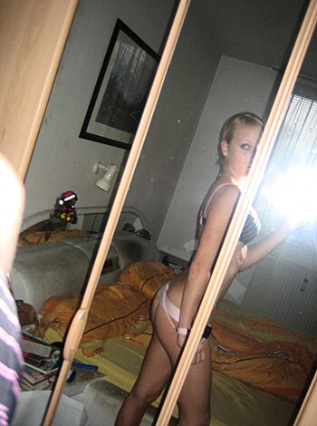 German Blond Girlfriend Homemade Stripping - Photo 24
