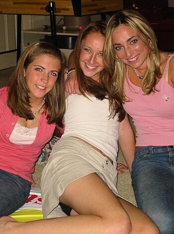 Amateurs -HQ- Party Candid Upskirt 71  - Photo 25